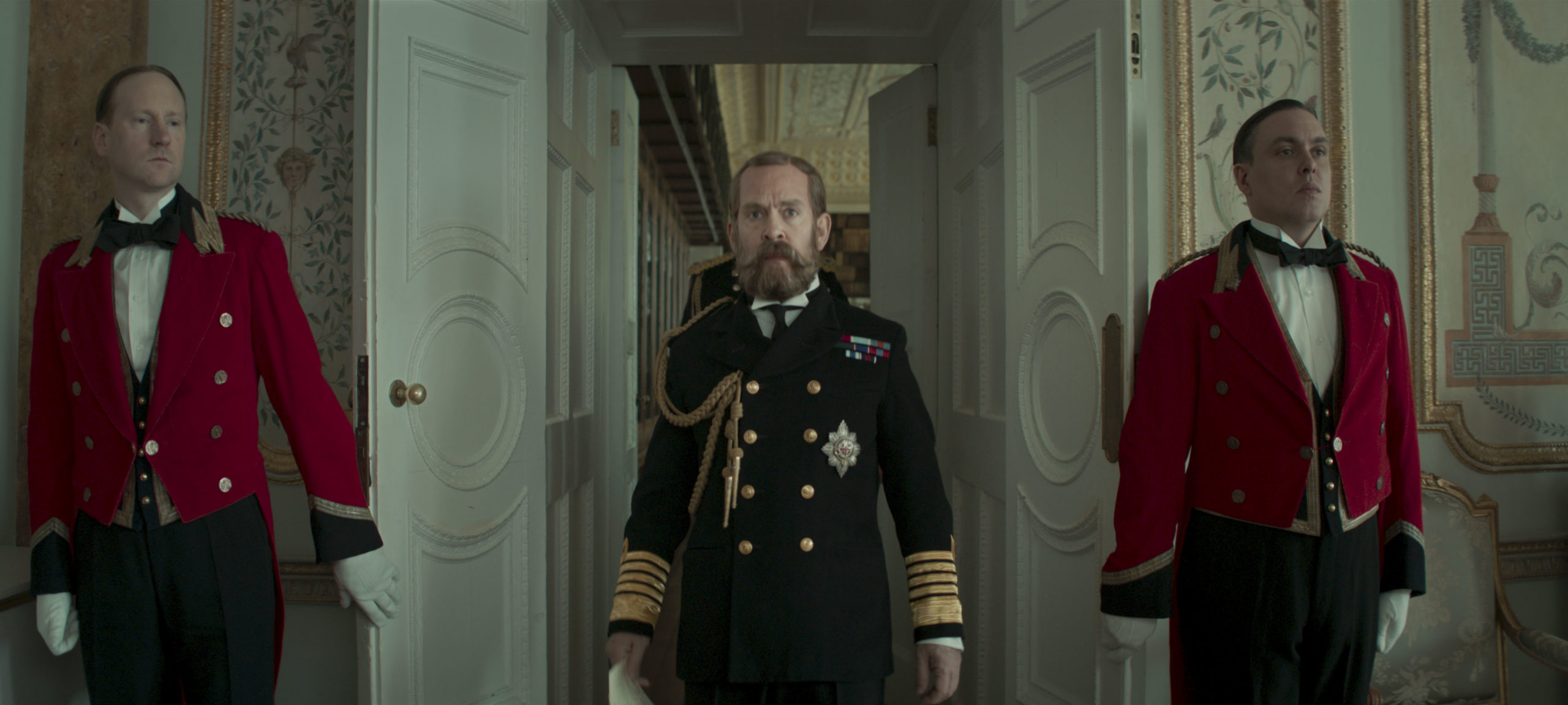 電影 影評 英國紳士 皇家特工 第一任務 Kingsman Matthew Vaughn Tom Hollander 英王佐治五世 一人分飾三角