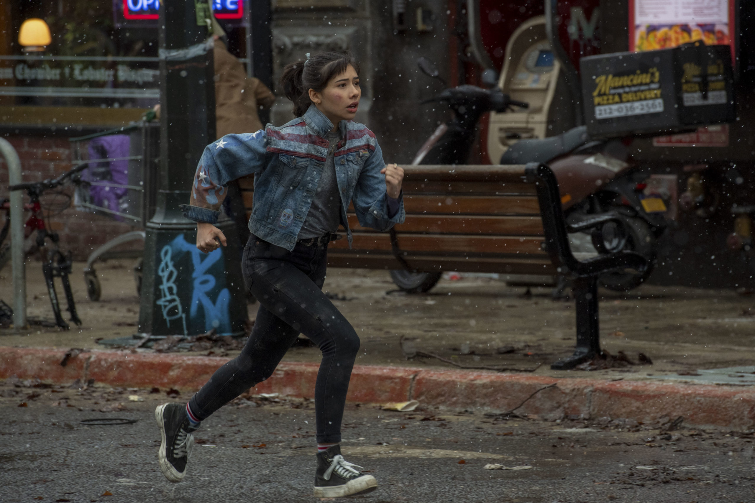 Marvel 奇異博士2 失控多元宇宙 Sam Raimi Benedict Cumberbatch Elizabeth Olsen 少女 Xochitl Gomez America Chavez 跑