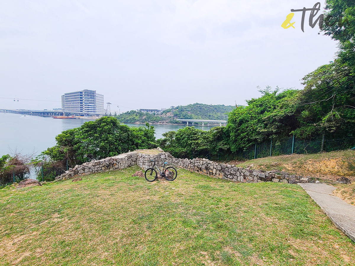 單車遊 東涌 一日遊 遠足 東涌炮台 東涌舊碼頭 逸東邨 東涌北公園 旅遊地標 石獅山炮台 法定古蹟