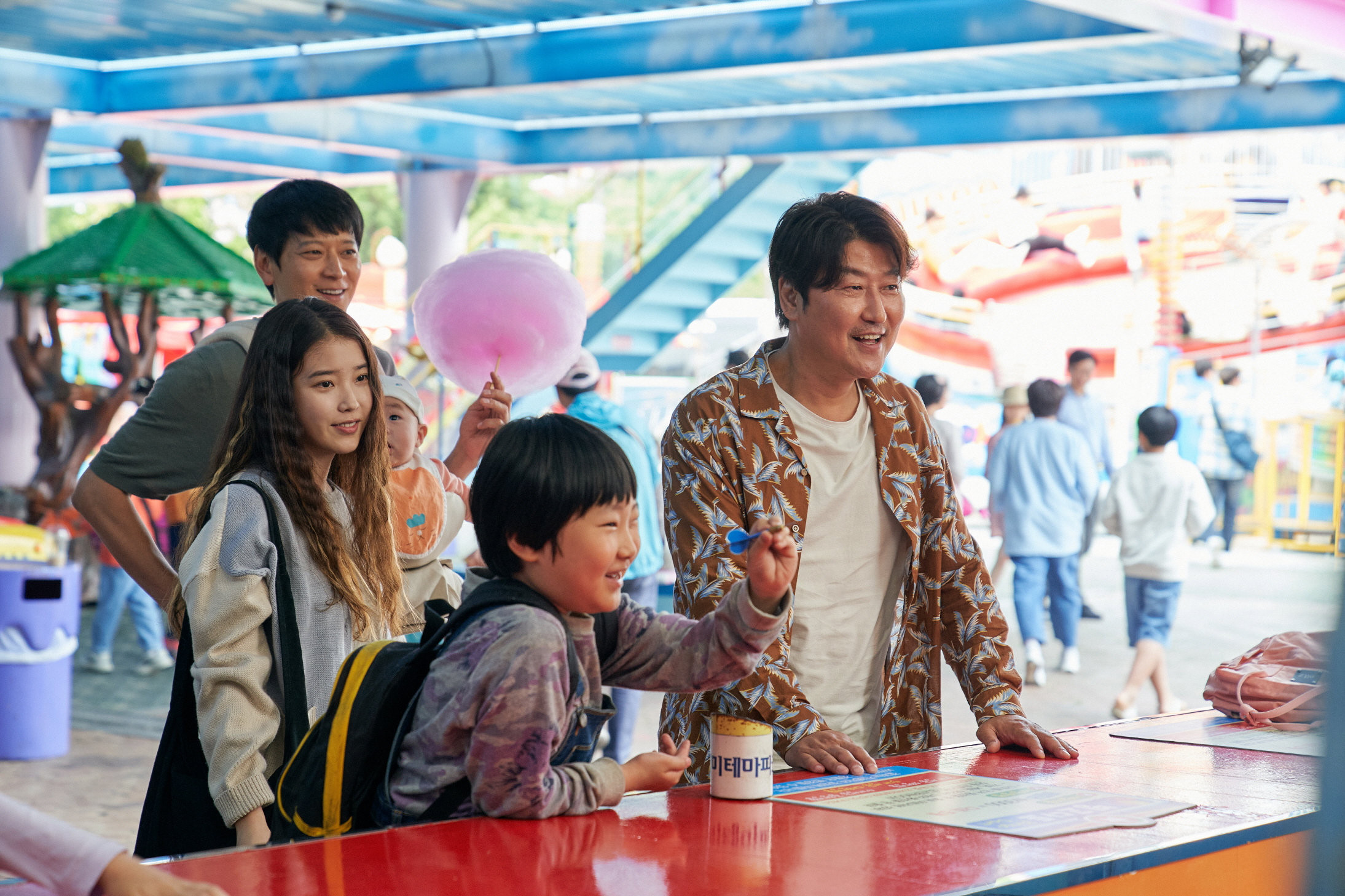 電影 影評 是枝裕和 孩子轉運站 IU 宋康昊 姜棟元 韓國電影 遊樂場 小孩
