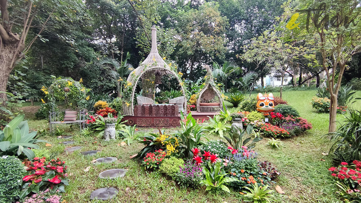 花悅滿城 香港十八區 康文署 園圃 公園 遊樂場 打卡 楊小坑錦簇花園 錦悠長假期 花草 草地 庭園 西式涼亭