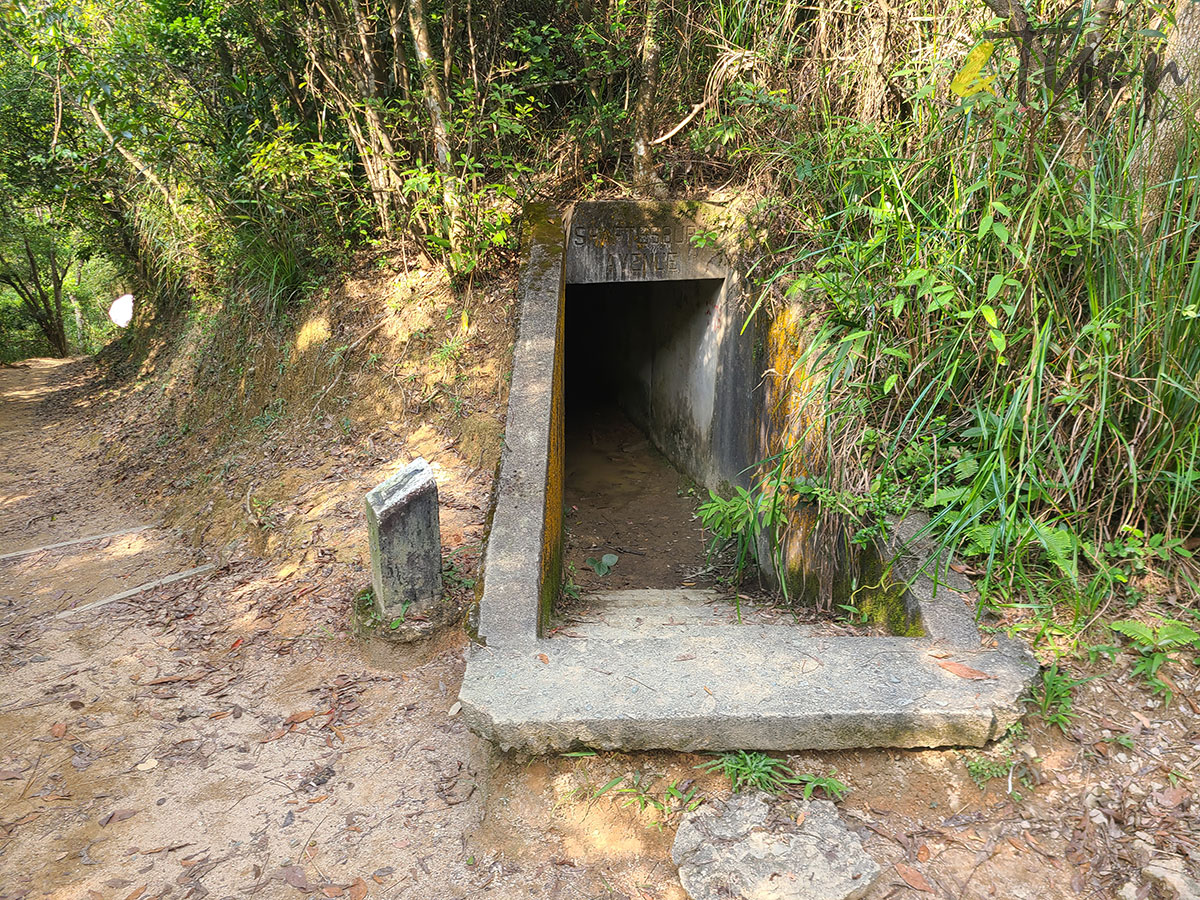 香港遠足挑戰 橋咀 城門 打卡 遠足 行山 橋咀觀景台 享逸台 廈門灣 城門水塘 山林 觀景 儲水庫 碉堡 隧道 Shaftsbury Avenue