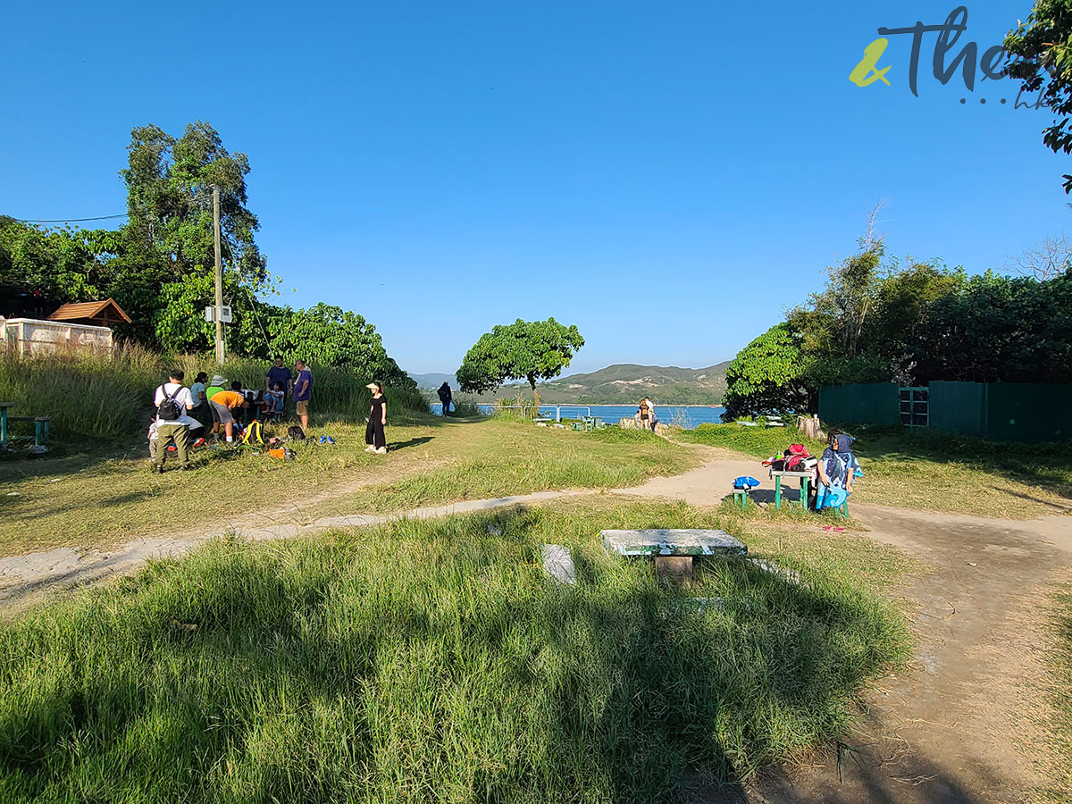 香港遠足挑戰 橋咀 城門 打卡 遠足 行山 橋咀觀景台 享逸台 廈門灣 西貢 沙灘 玻璃水 海邊 草地 郊遊徑 登山