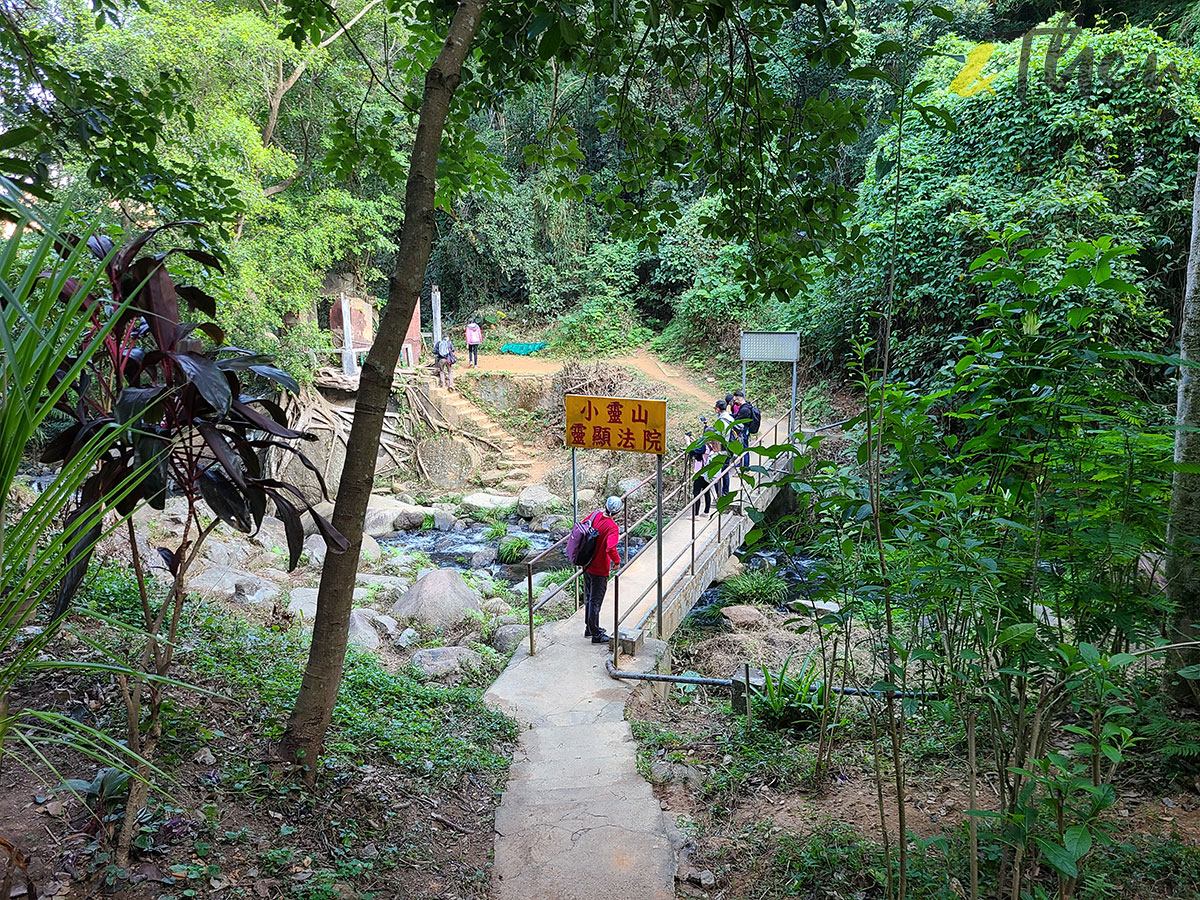 大埔 林村 村校 林錦公路 隱世美景 解憂舊書店 泰國寺 打卡 泰國寺 打卡 咩咖探嘩哪啉寺 泰國佛教 荒屋 小靈山靈顯法院 小橋