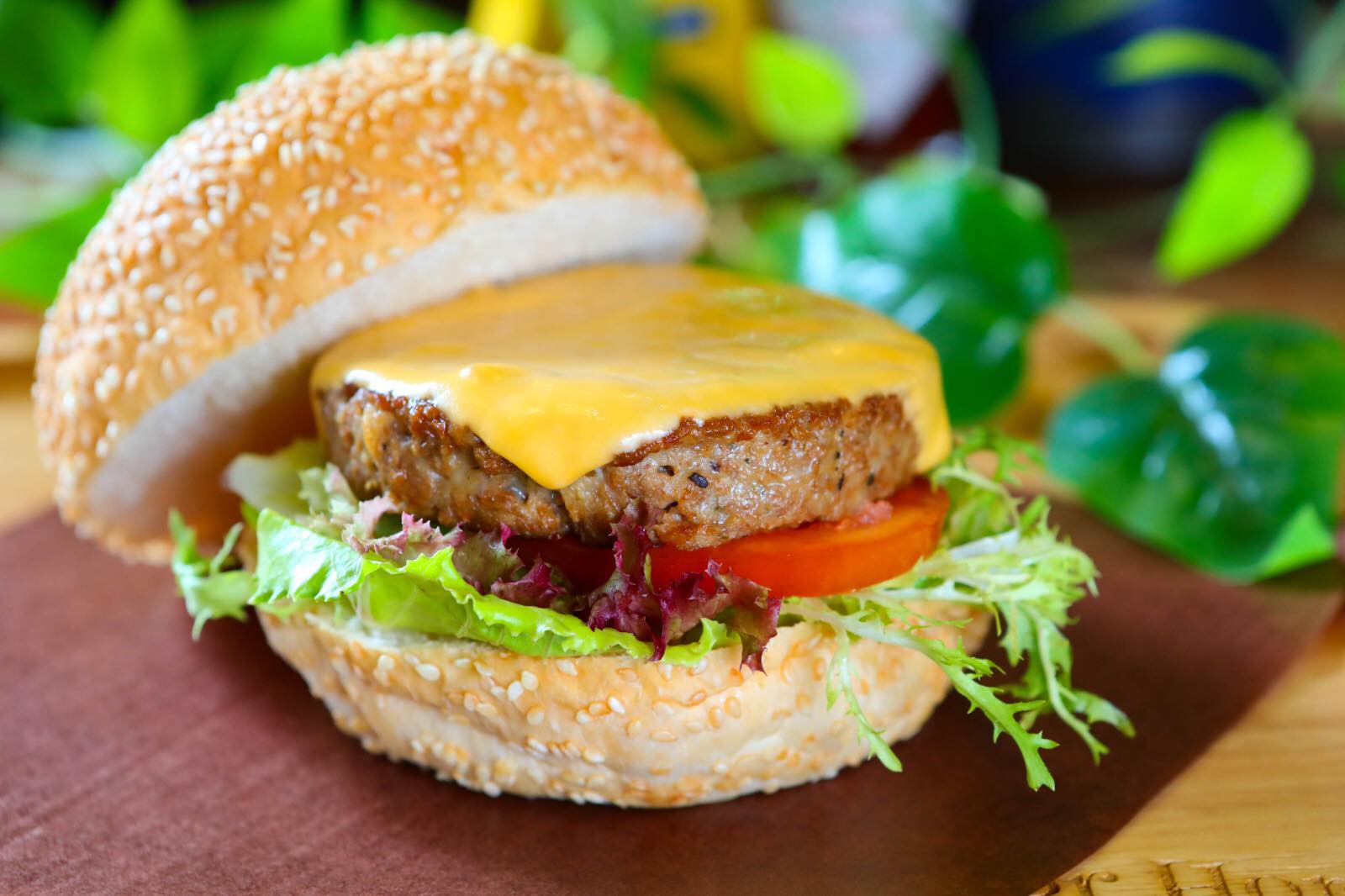 灣仔 街坊名物 平民漢堡店 Burger Home 漢堡 香港品牌 良心小店 芝士素素牛肉漢堡
