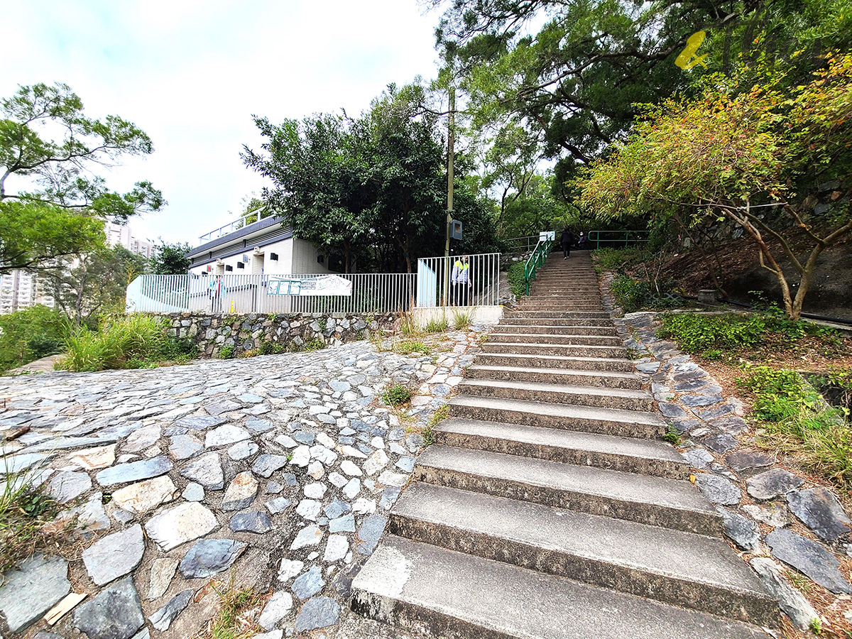 西貢好去處,將軍澳好去處,坑口好去處,鴨仔山,少女峰,邵氏片場,白水碗沙灘,瀑布,白水碗飛瀑,南圍,香港科技大學,橋咀