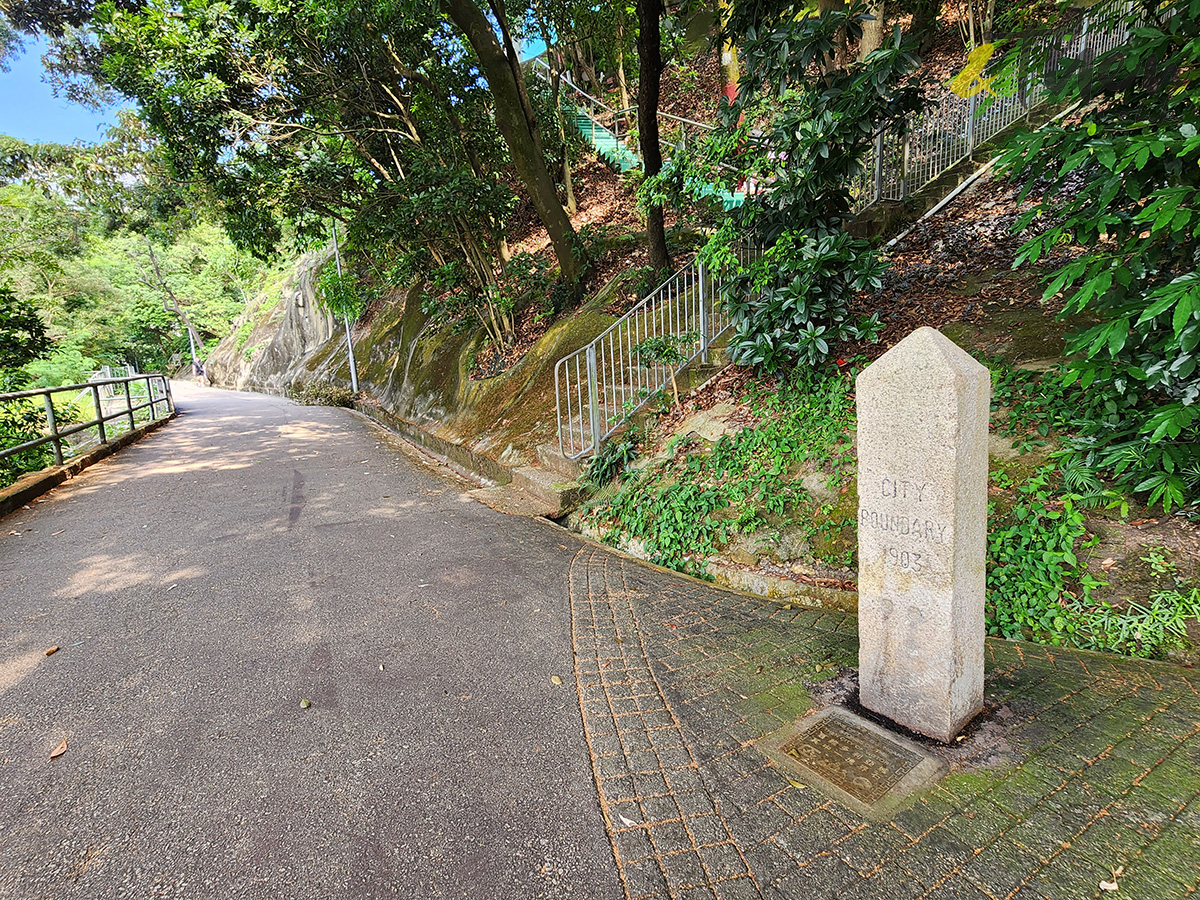 行山,寶雲道,金鐘好去處,灣仔好去處,舊英軍醫院,蘭谷,山泥傾瀉科技展學館,情人石,姻緣石